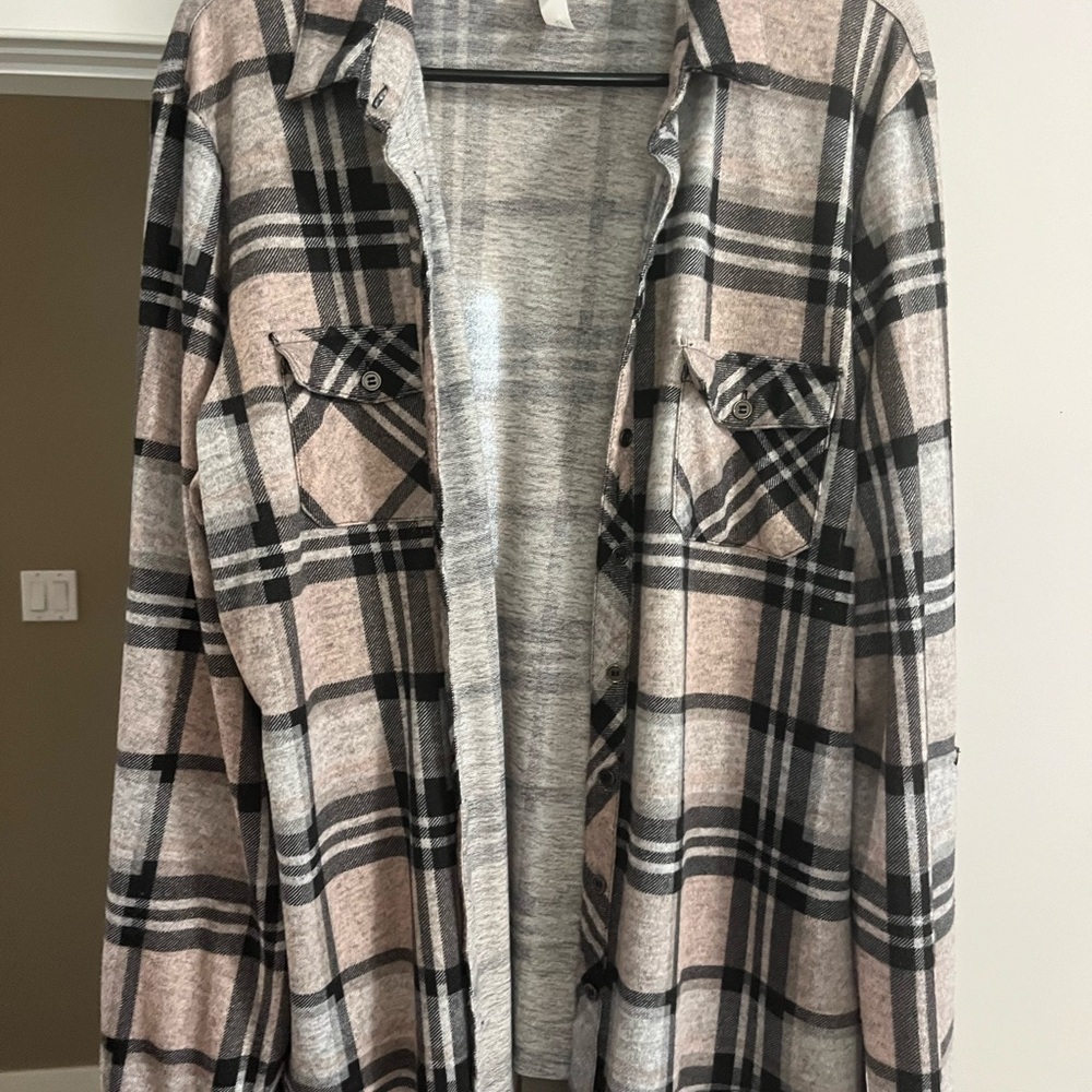 Plaid Button-Up Shirt in Black and Tan